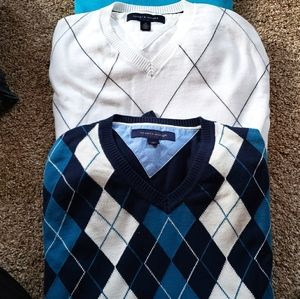 2 Tommy hilfiger Sweaters $15 each
